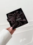 Duża jedwabna gumka do włosów CHOCOLATE BROWN